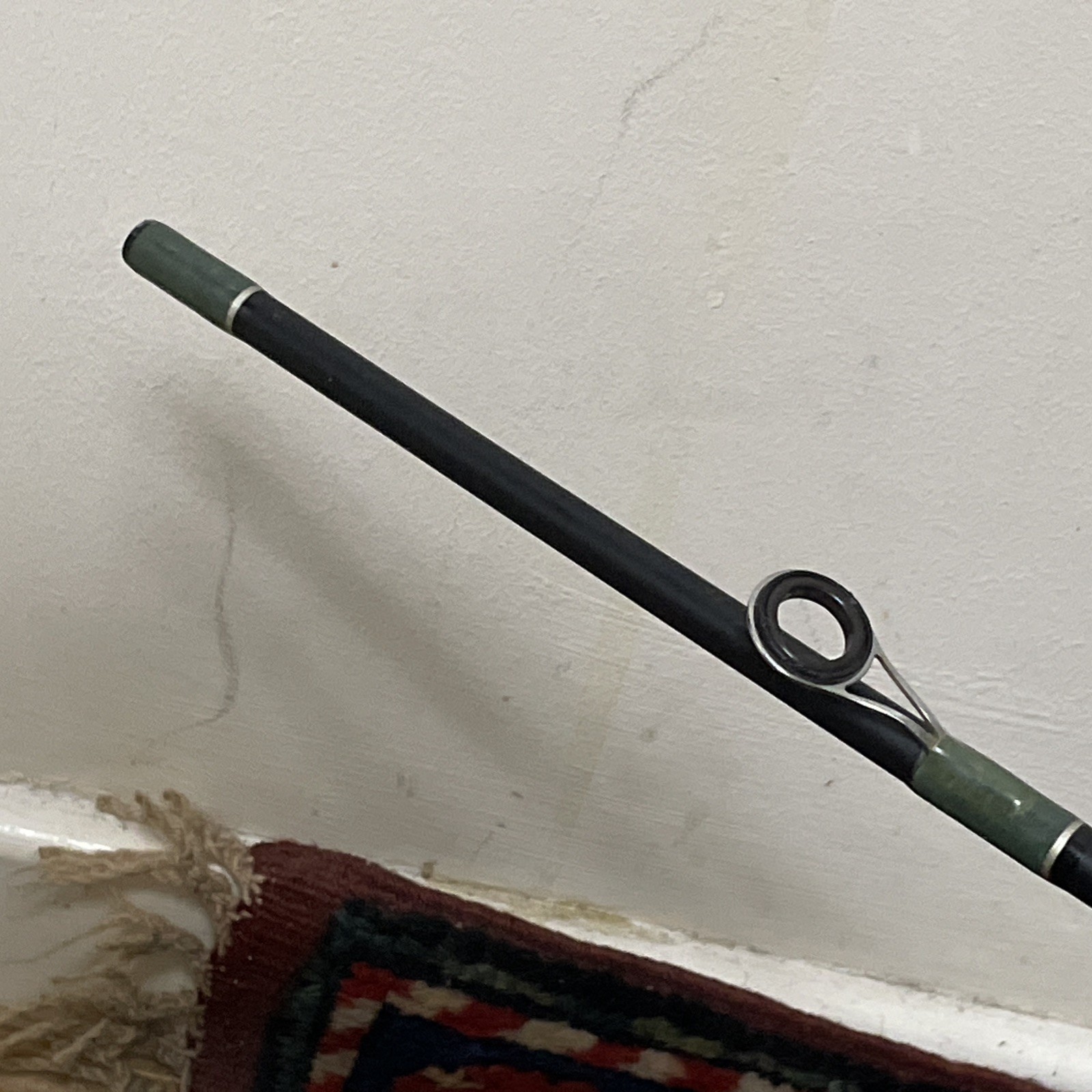 Shakespeare SP56 Light 5’6″ Spinning rod 6-12Lb line Twist lock Design