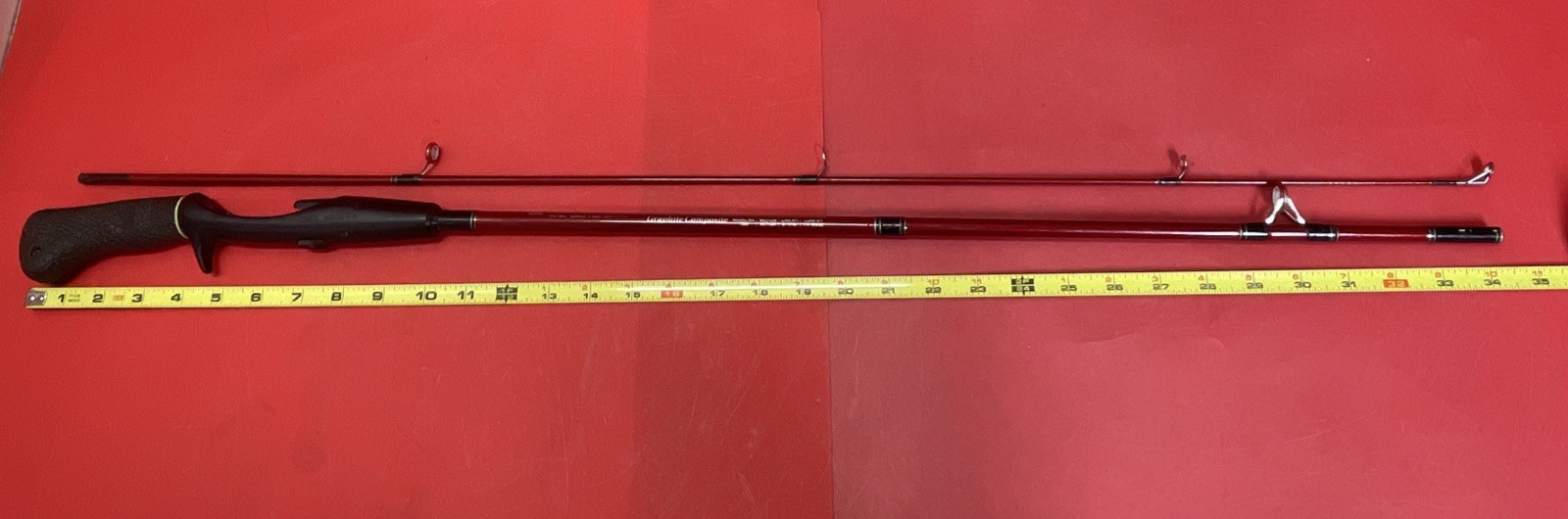 South Bend KwikStix Competitor Model 1325 Graphite Comp. 2pc 5 1/2” Spinning Rod