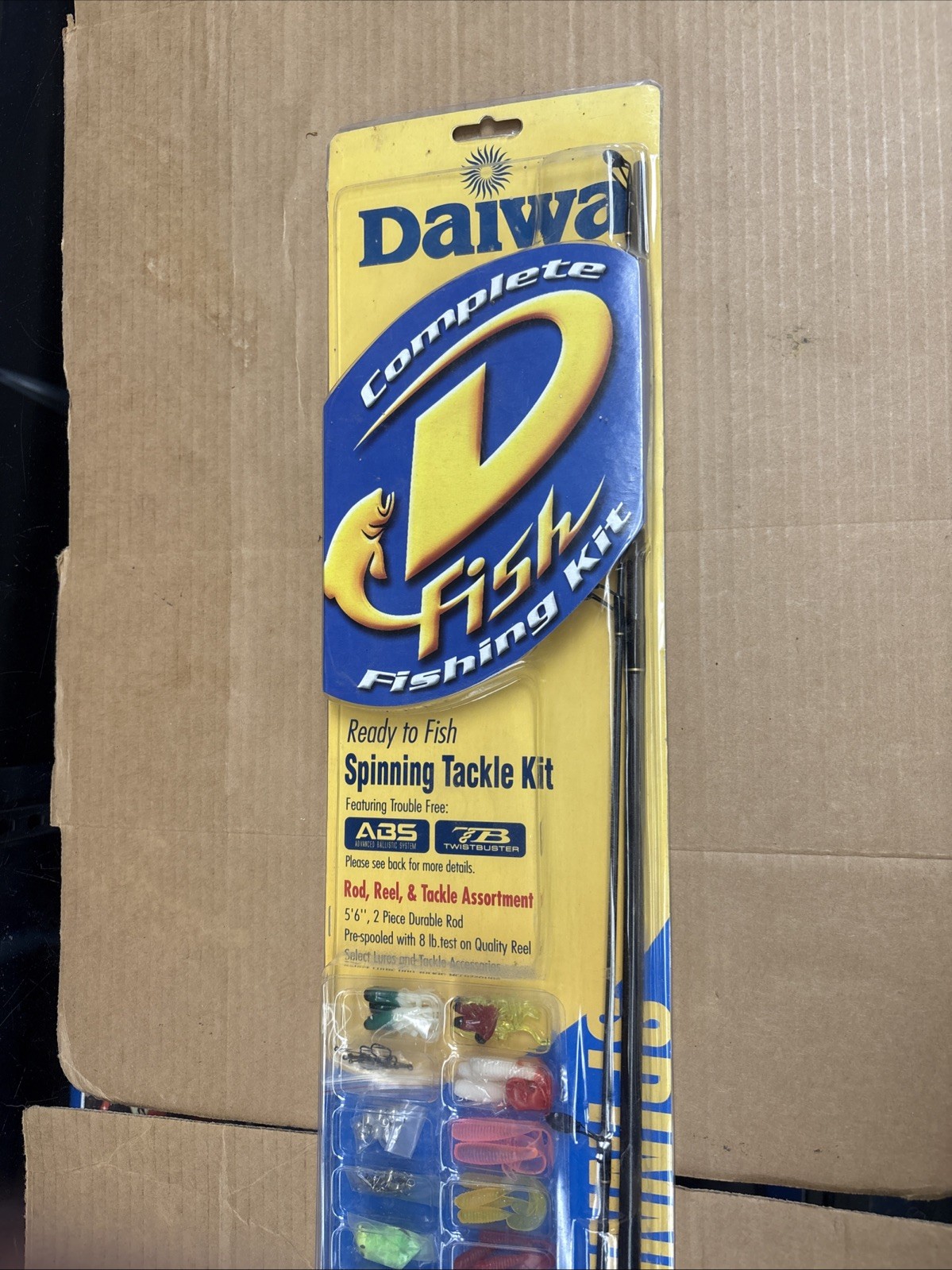 Daiwa Complete Fishing Kit 5’6” 2 Piece Fishing Rod