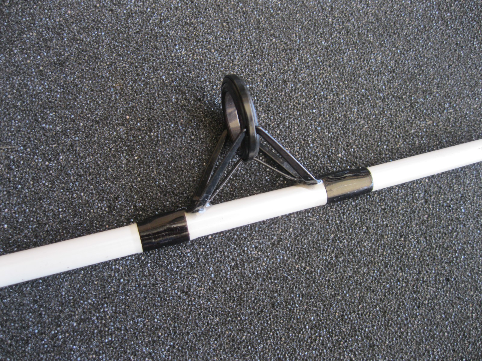 Vintage Ready2Fish SP-702/MHS, 7-foot, 2-piece spinning rod