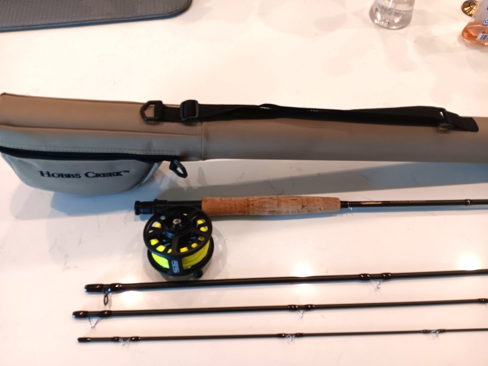 9′ 5 wt. White River Hobbs Creek fly rod/reel/combined travel case/tube..EX.