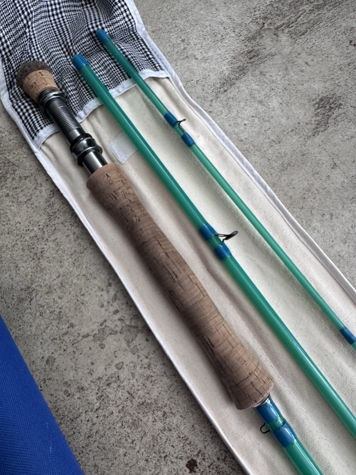 Blue Halo 8ft 6in 7wt 3pc Fiberglass Fly Rod Moderate Action