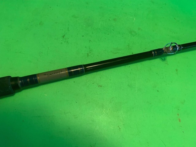 CUSTOM BUILT SABRE 6 FOOT 6 INCH 10 TO 30 POUND RATED CONVENTIONAL FISHING ROD