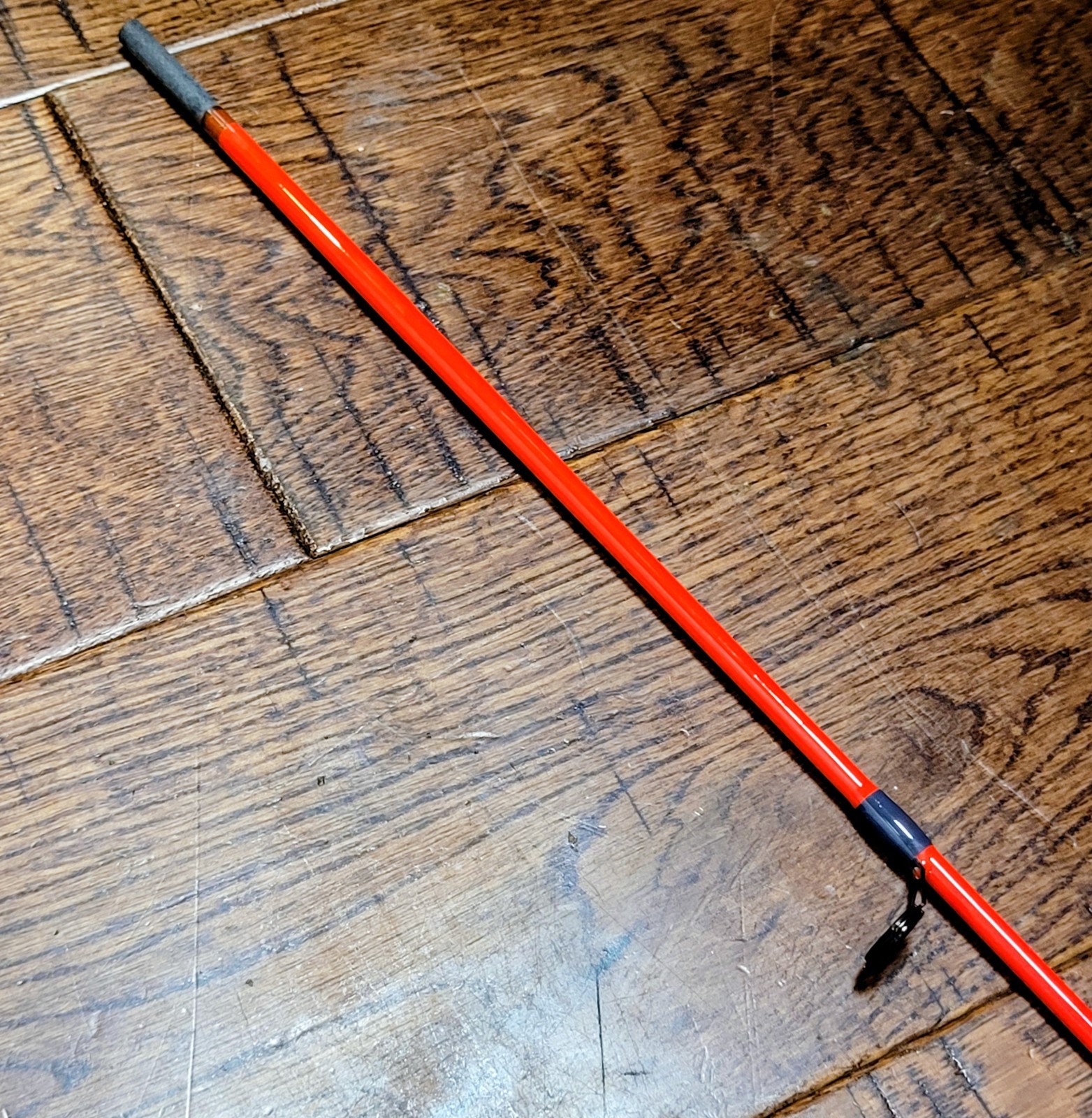 Shakespeare Catfish Durango Red DSP-60-2M Medium Action 6′ Spinning Fishing Rod
