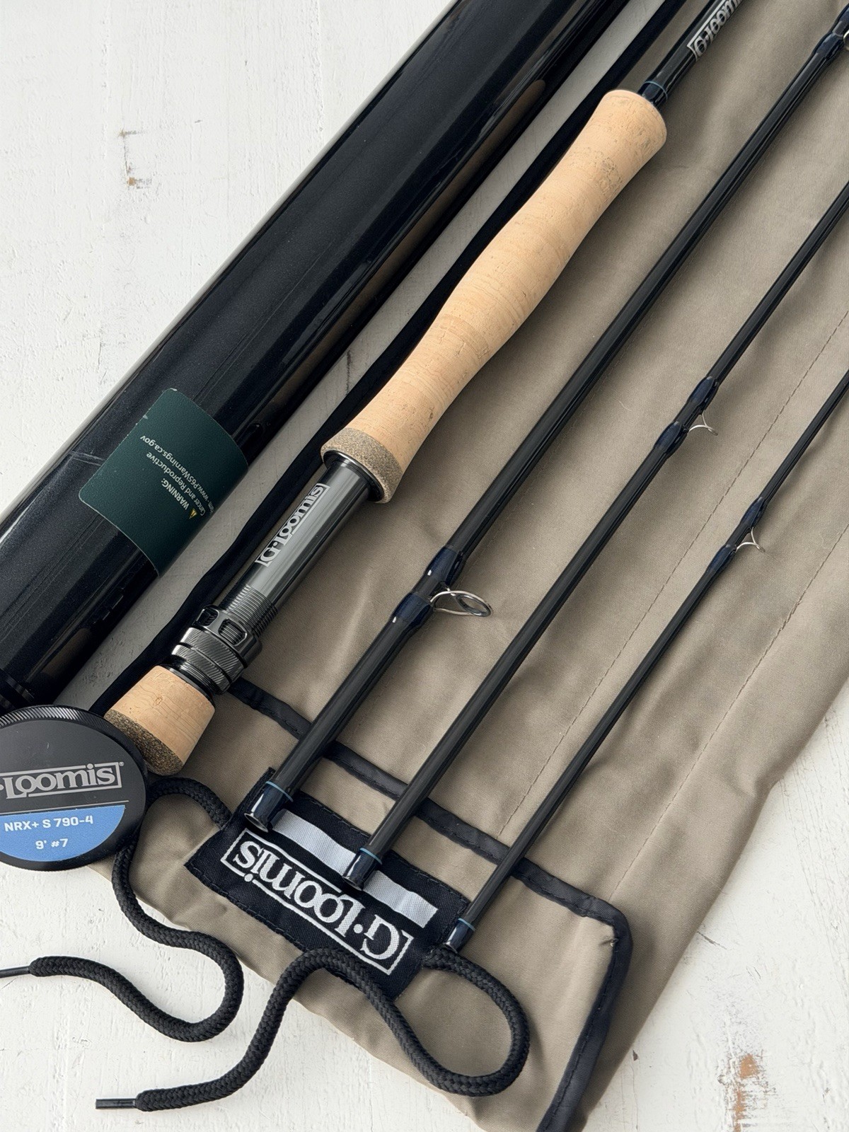 **BEAUTIFUL** 🔥 G LOOMIS NRX+ S SALT 7wt. 9’ft~4pc fly rod!🔥~LEGENDARY~