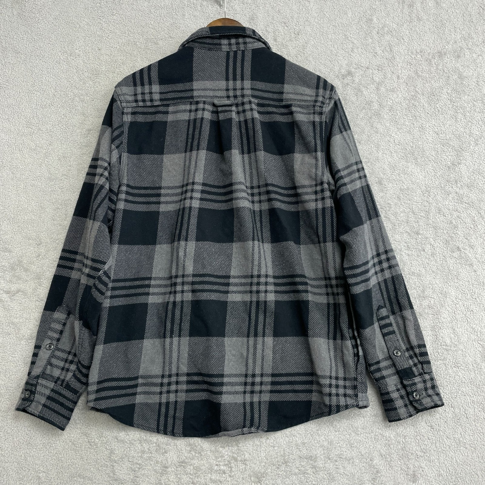 Orvis Men’s M Black & Gray Plaid Button-Up Flannel Shirt Jacket G1572
