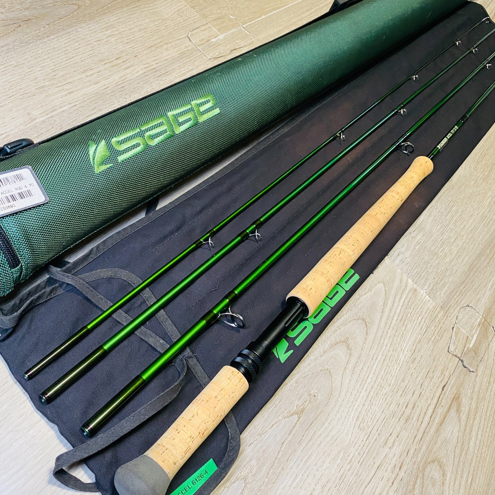 [Beautiful] Sage Accel 6126-4 6WT 12’6″ Fly fishing rod w/Tube Socks