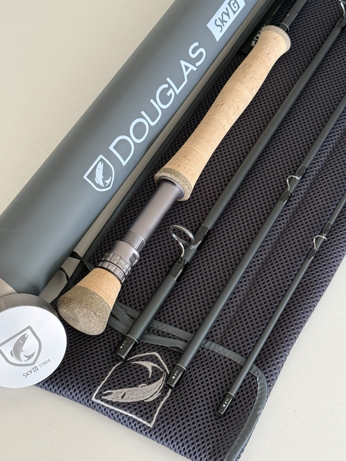 **BEAUTIFUL** 🔥DOUGLAS SKY G 11wt. 9’ft~4pc Fly Rod!! 🔥~MINT~