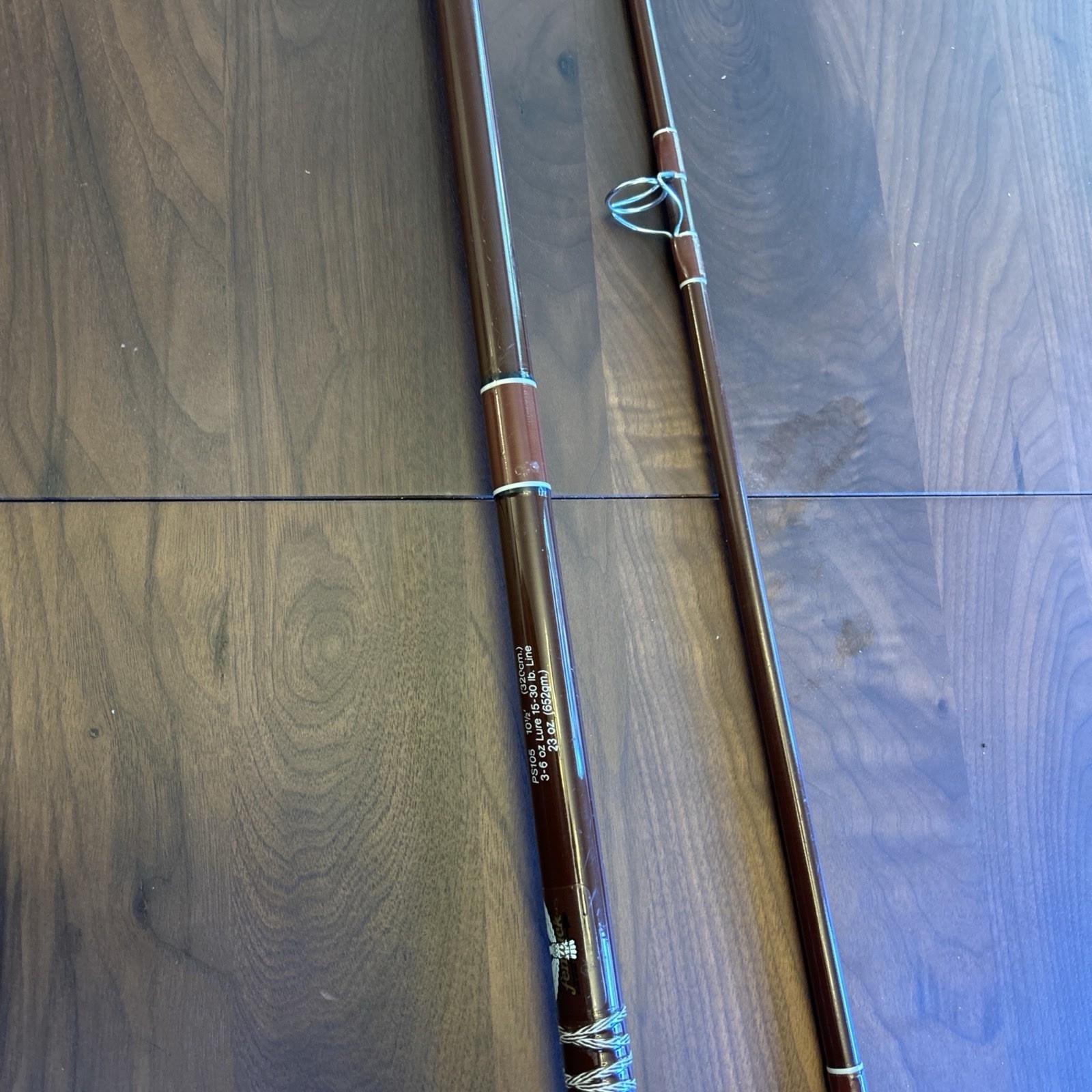 Vintage Fenwick PS105 Surf Spinning 10’6″ Rod- USA- 15-30lb test L5