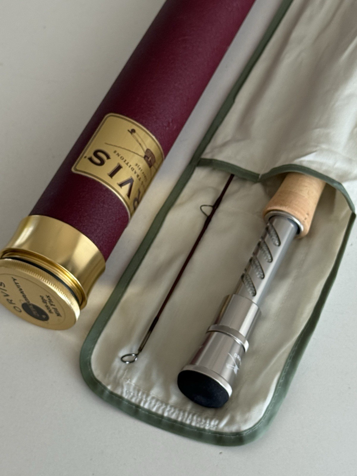 **BEAUTIfUL** 🔥 ORVIS ZERO GRAVITY 8wt 9’ft~2pc Fly Rod!! 🔥~MID FLEX~🔥