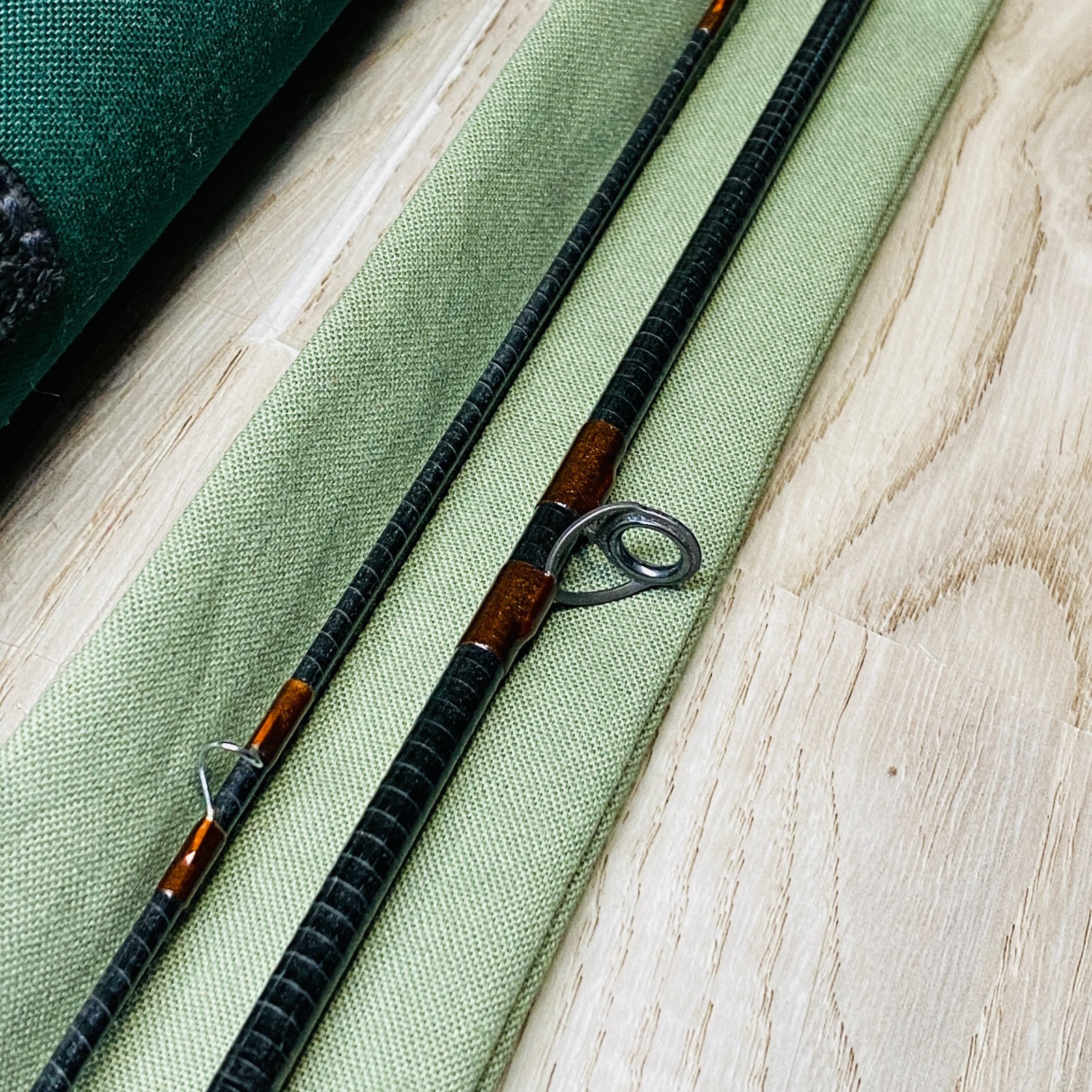 Orvis Superfine Seven Eleven 7’11” 4wt Fly rod w/Tube Socks (334