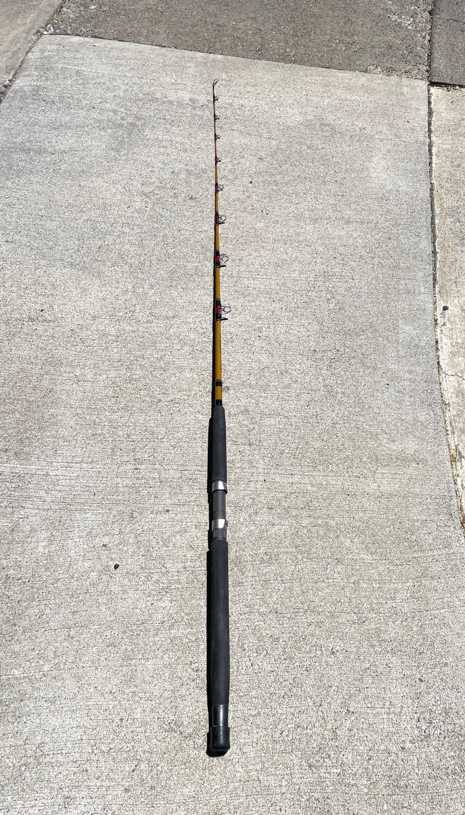 Shakespeare Ugly Stik Tiger 7’ Fiberglass BWC 2200 ML Big Game Fishing Rod