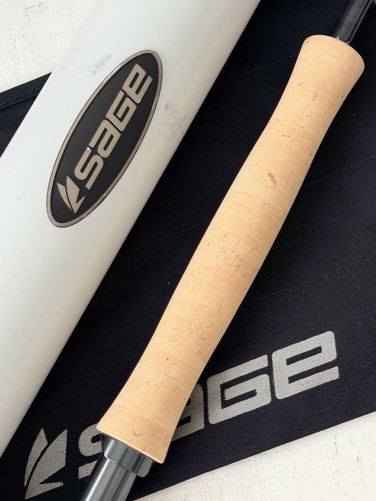 **BEAUTIFUL** 🔥 SAGE R8 SALT 10wt. 9’ft~4Pc FlyRod!! 🔥~LEGENDARY~🔥