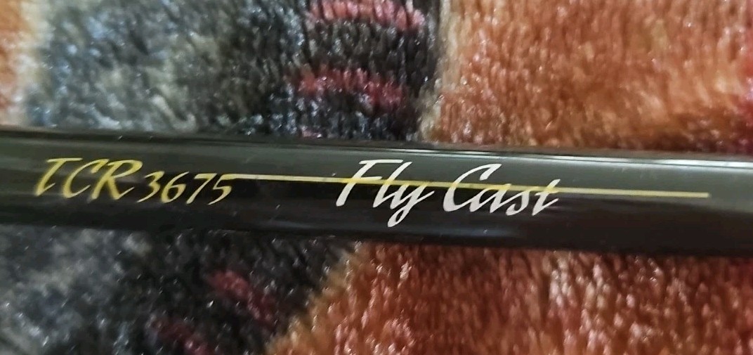 SOUTH BEND 2pc 8′ GRAPHITE BLACK FLY CAST ROD #3675 FOR 5/6 Wt LINE