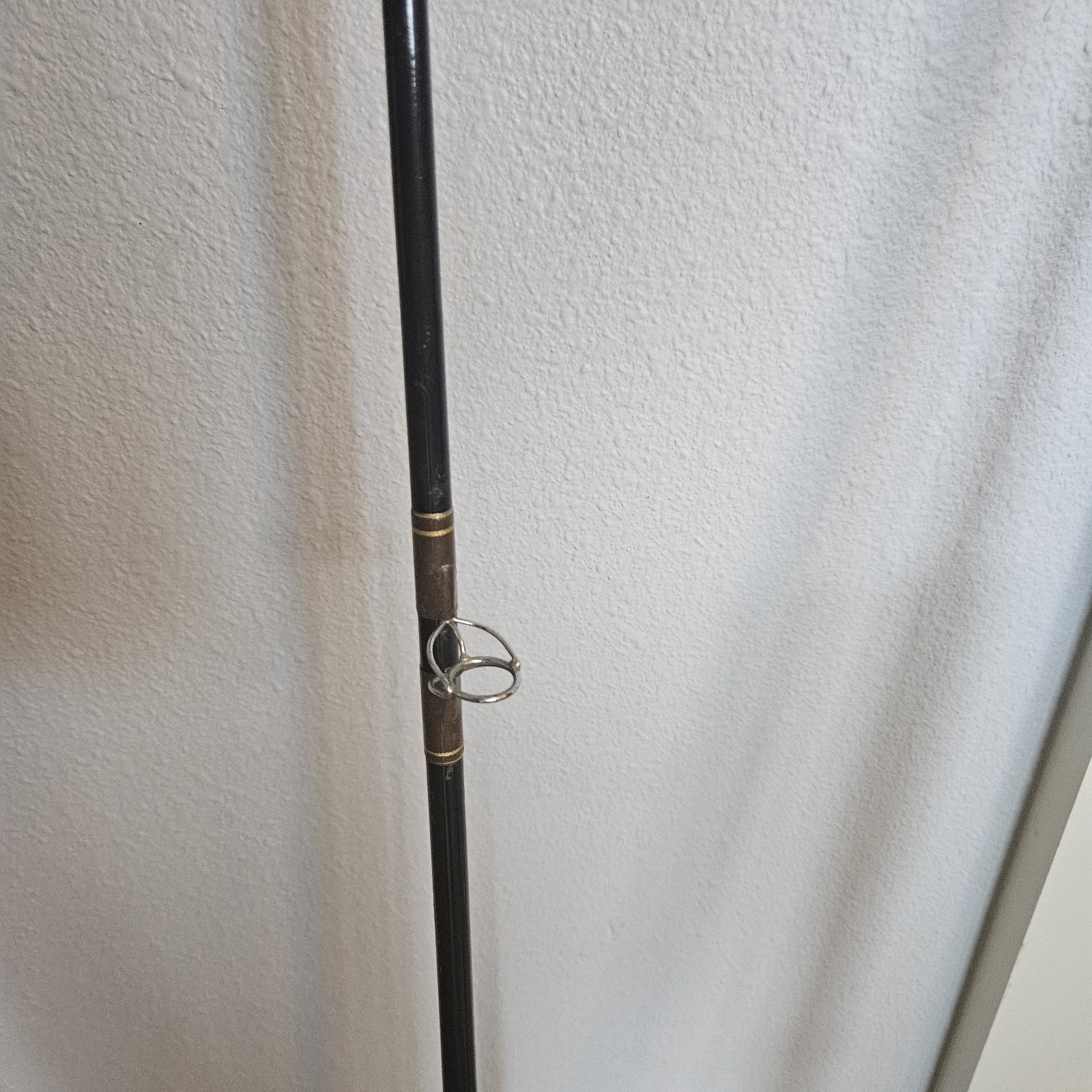 Master Model 5200 Black Graphite Spinning Rod 2 Piece Big Game Fishing Pole 8ft