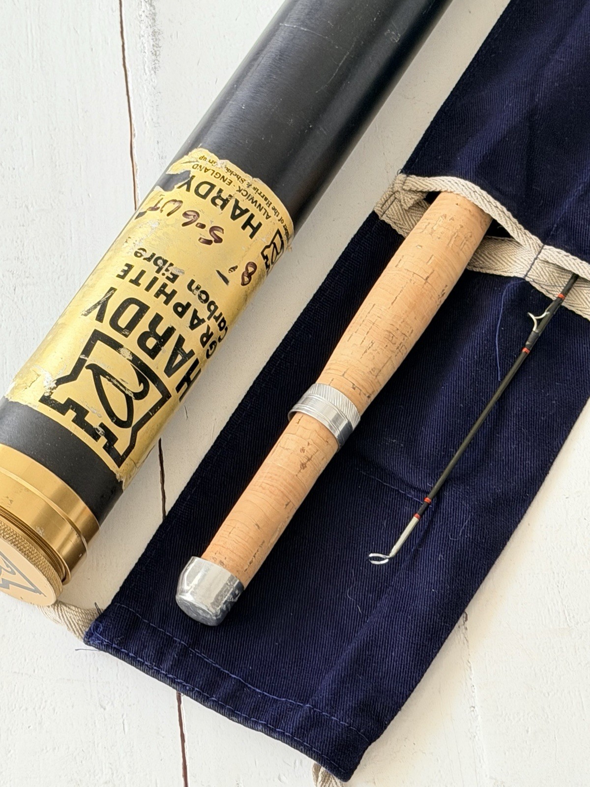 *BEAUTIFUL* *RARE* HOUSE OF HARDY ENGLAND # 5/6 8′ Graphite Carbon Fibre Rod🔥