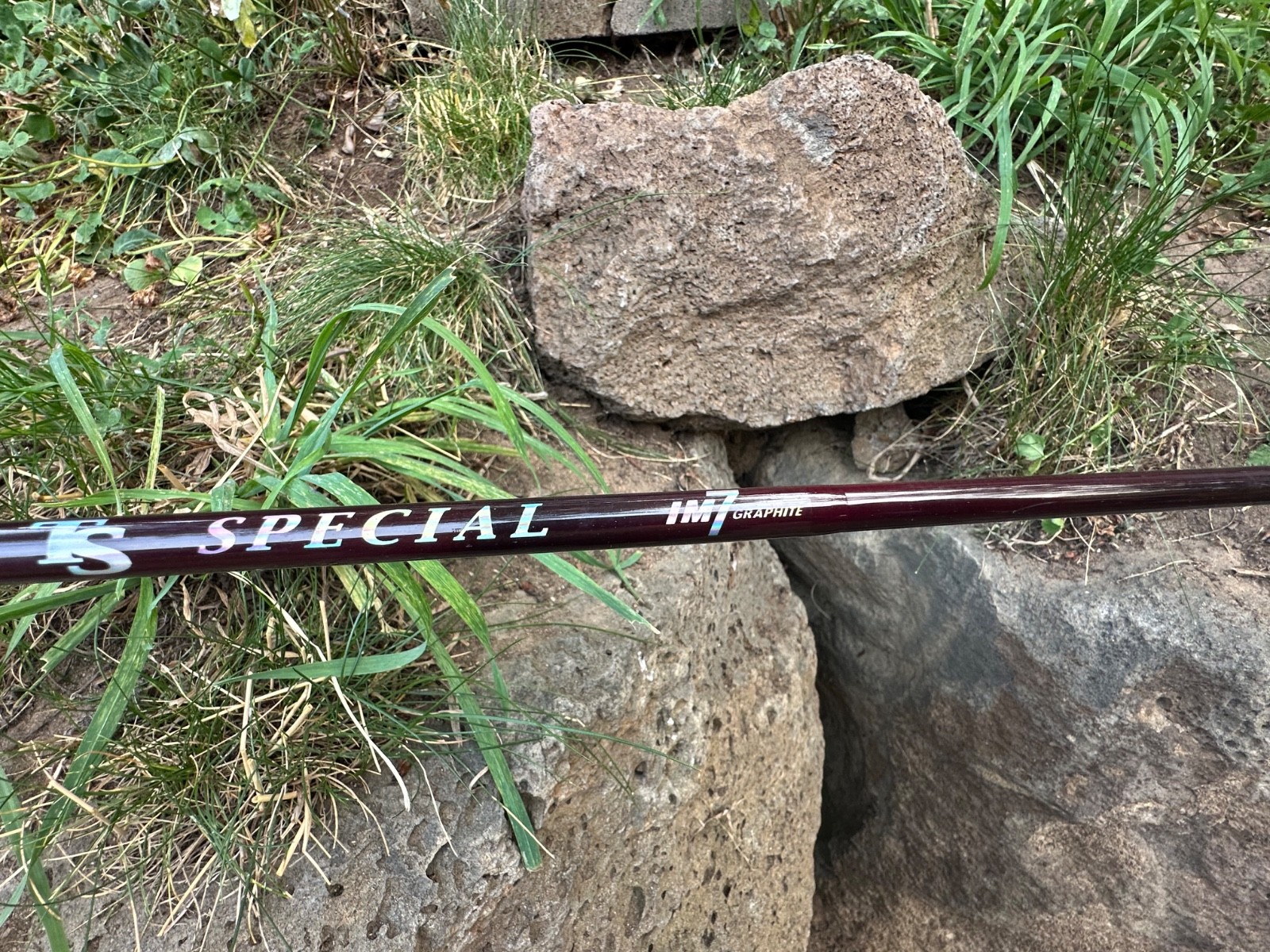 Bass Pro Shops IM7 Graphite Casting Fishing Rod 5′ 6″ 1 Piece Tourney Special