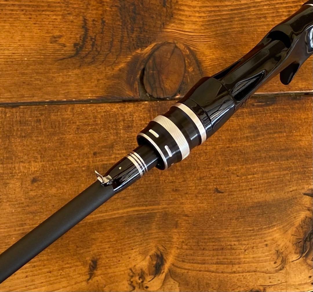 Bass Carbon Rod 6ft 1.8M 2-Piece Versatile Bait Casting Fishing Rod