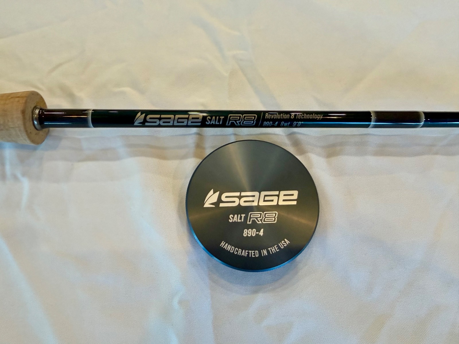 Sage SALT R8 890-4 Fly Rod 9ft 8wt Fast 4pc w/ Tube & Rod Sock