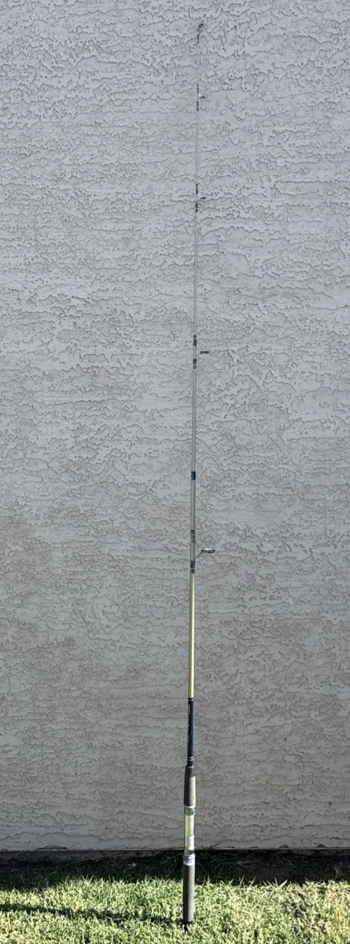 Shakespeare ALPHA SP1310- 6’6” Spin Fishing Rod 2 Piece Vintage