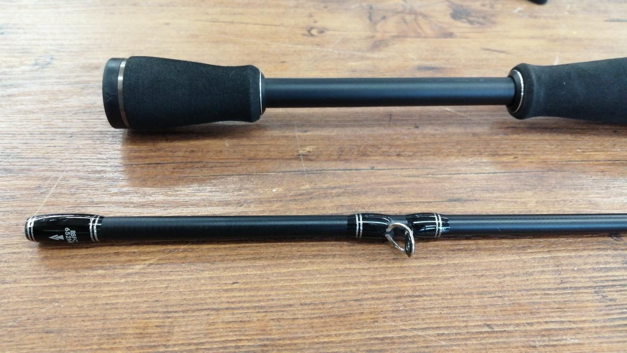 AbuGarcia BASSFIELD BSFC-652ML Bass Fishing Rod 7-14lb, 2-Piece, Medium Light