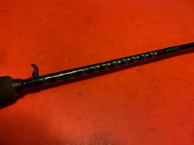 CUSTOM BUILT GREEN GRAPHITE COMPOSITE 7 FOOT 1 INCH 10 TO 25# CONVENTIONAL ROD