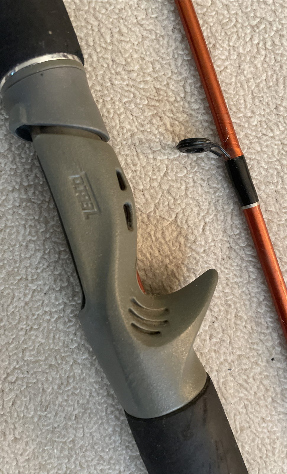 Zebco SlingShot 202 SLSPWA-GWM3 Medium Light 5’6″ Spinning Rod 2 Piece