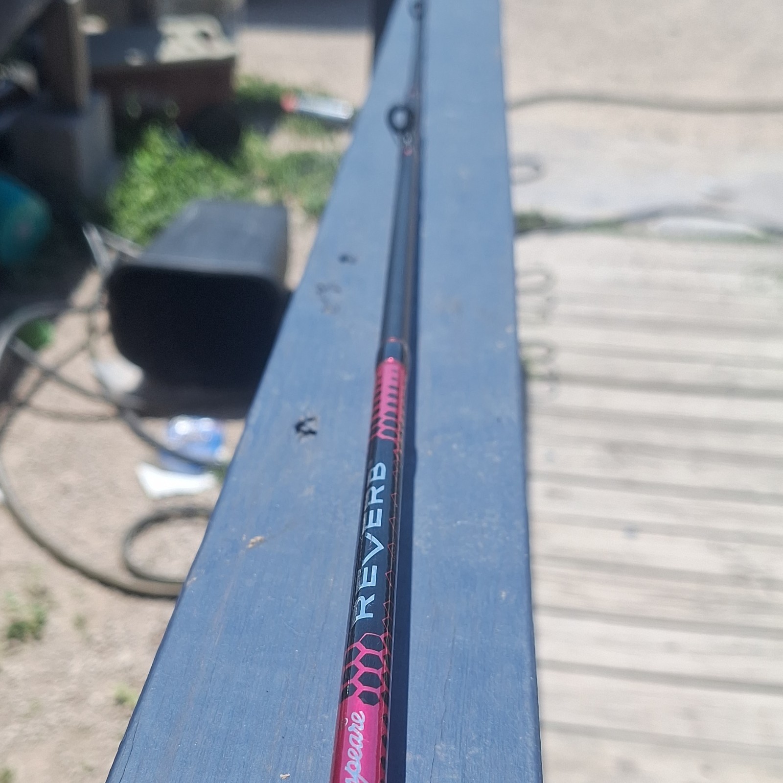 Shakespeare Reverb RPSC 56 2M Spinning Rod 5’6″ Medium 6-12lb Pink/Black