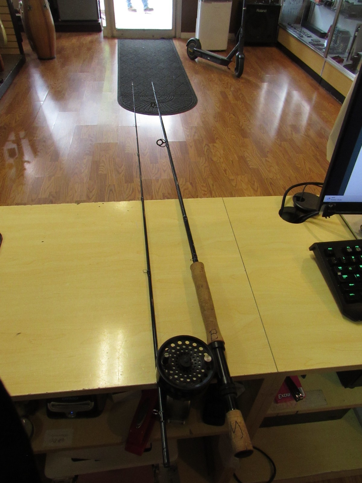 Lamiglas MBF 908 9′ #8 LINE Fly Rod WITH LAMSON 3 REEL