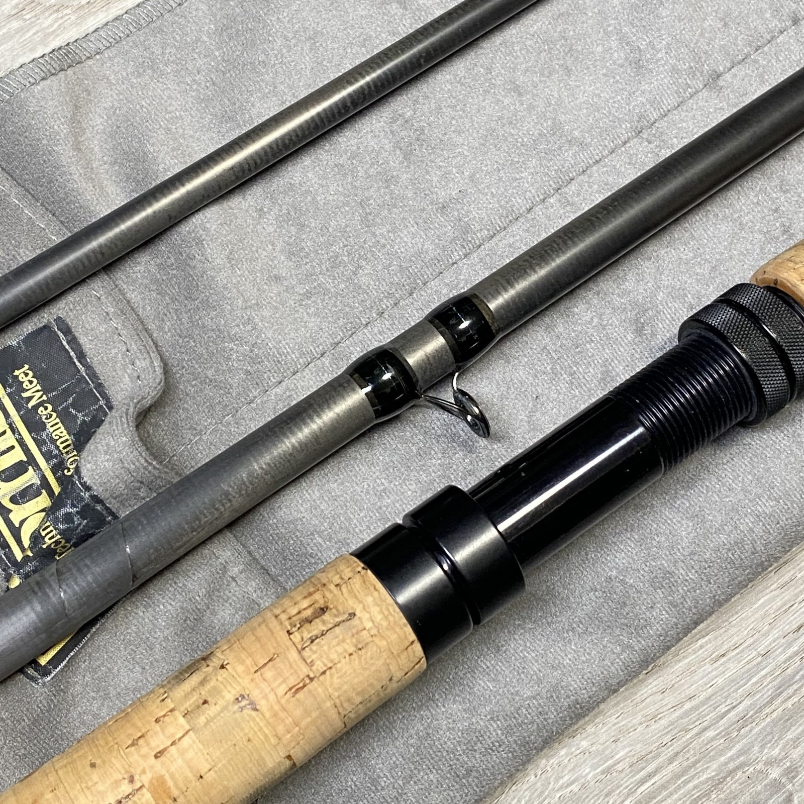 [RANK A] G. Loomis GLX FR18611/12-3 15’6″ 11-12wt Fly Rod W/Tube Sock Excellent