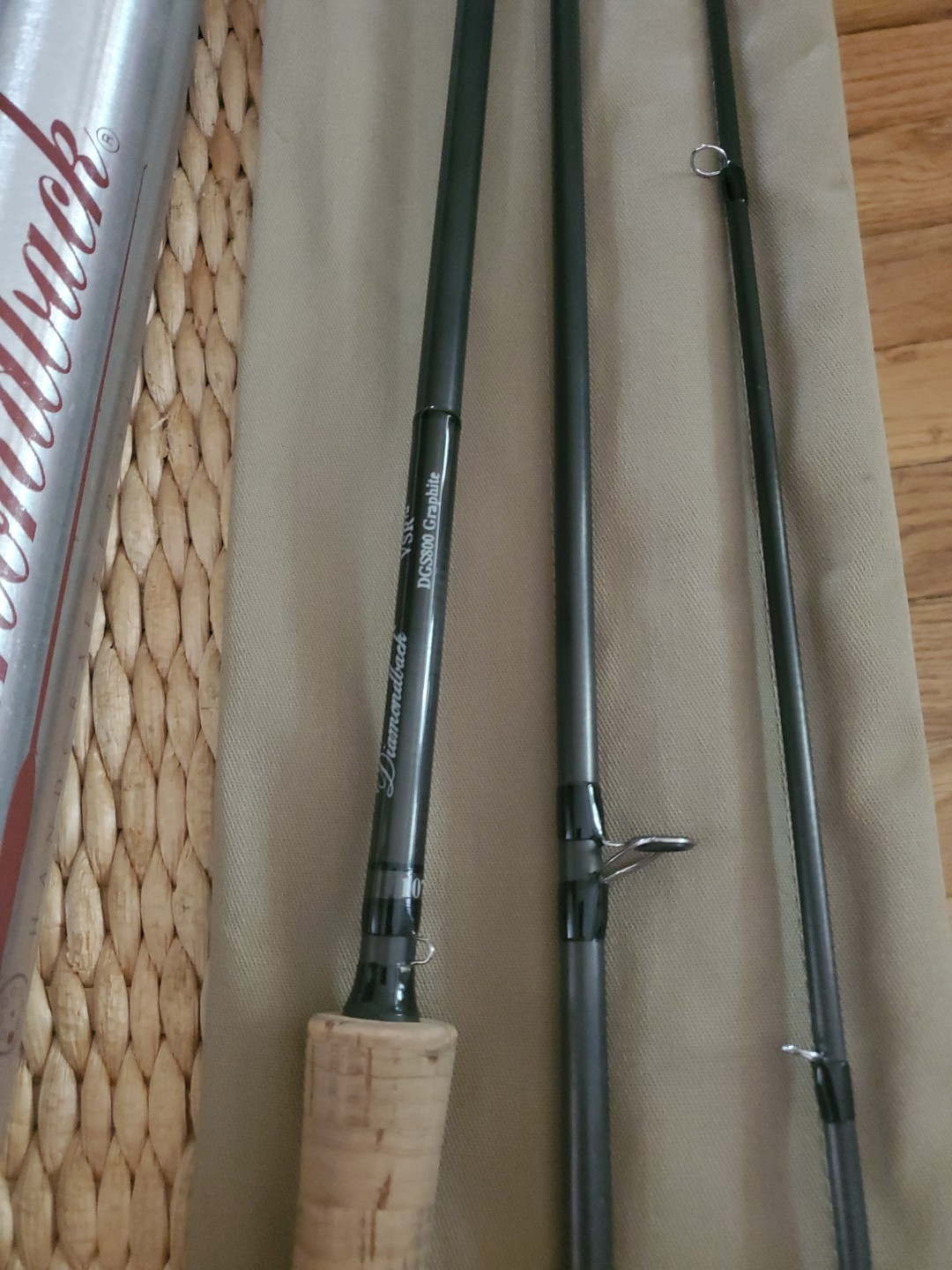Near Mint Diamondback VSR 10′ 3pc 7wt Graphite fly rod W/tube & Sock