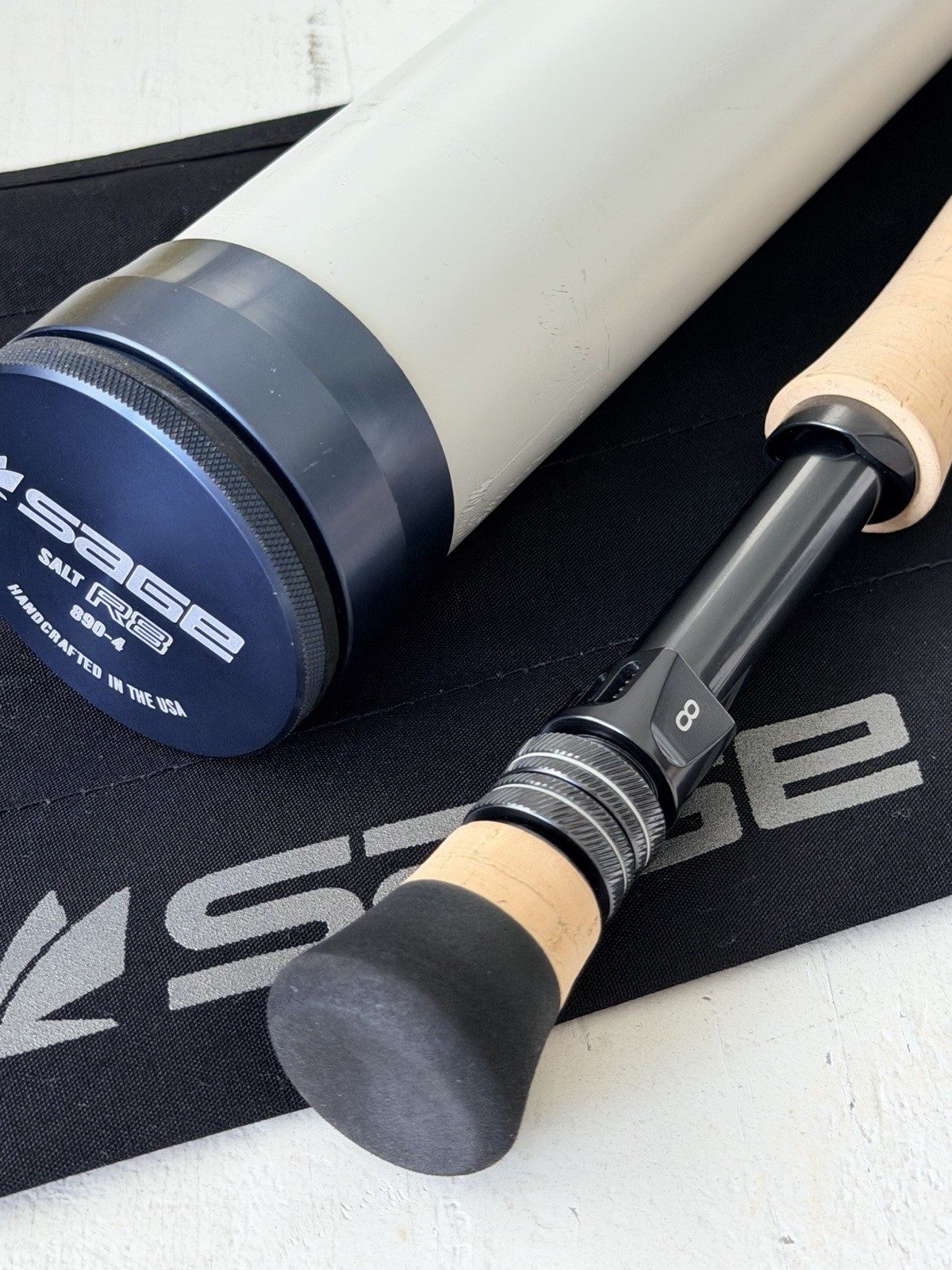 **BEAUTIFUL** 🔥 SAGE R8 SALT 8wt. 9’ft~4Pc FlyRod!! 🔥~LEGENDARY~🔥