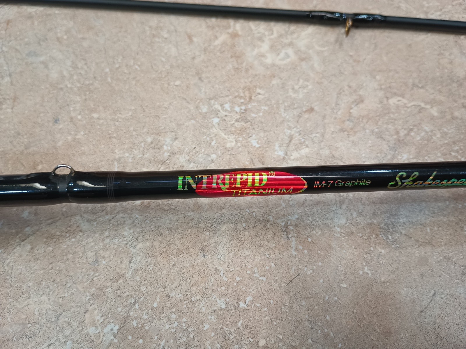 Shakespeare Intrepid Titanium IM7 Graphite CA 3086 2M 8’ 6” Medium 2-pc Spin Rod