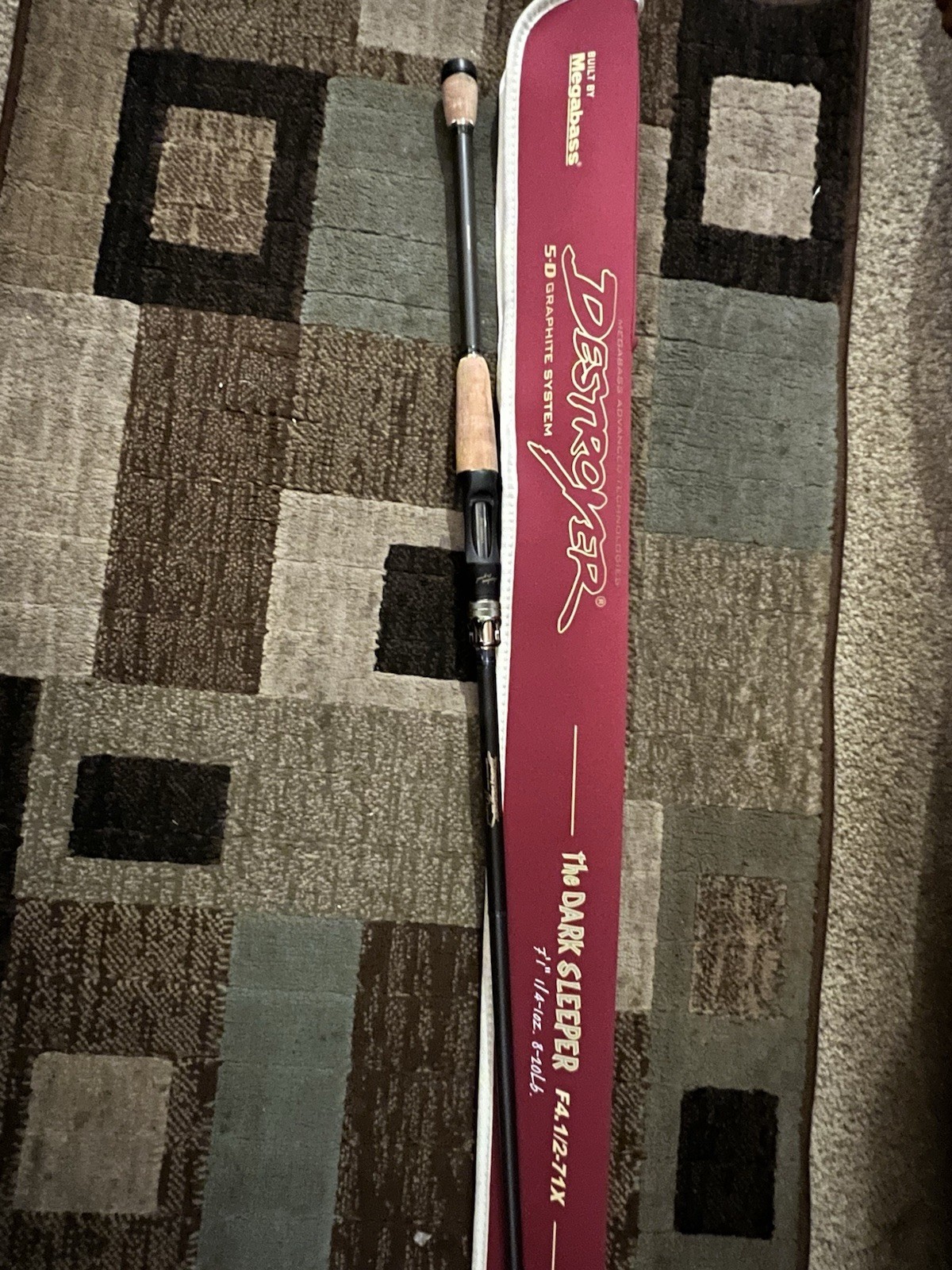 Megabass DESTROYER F4.1/2-71X THE DARK SLEEPER Baitcasting Rod