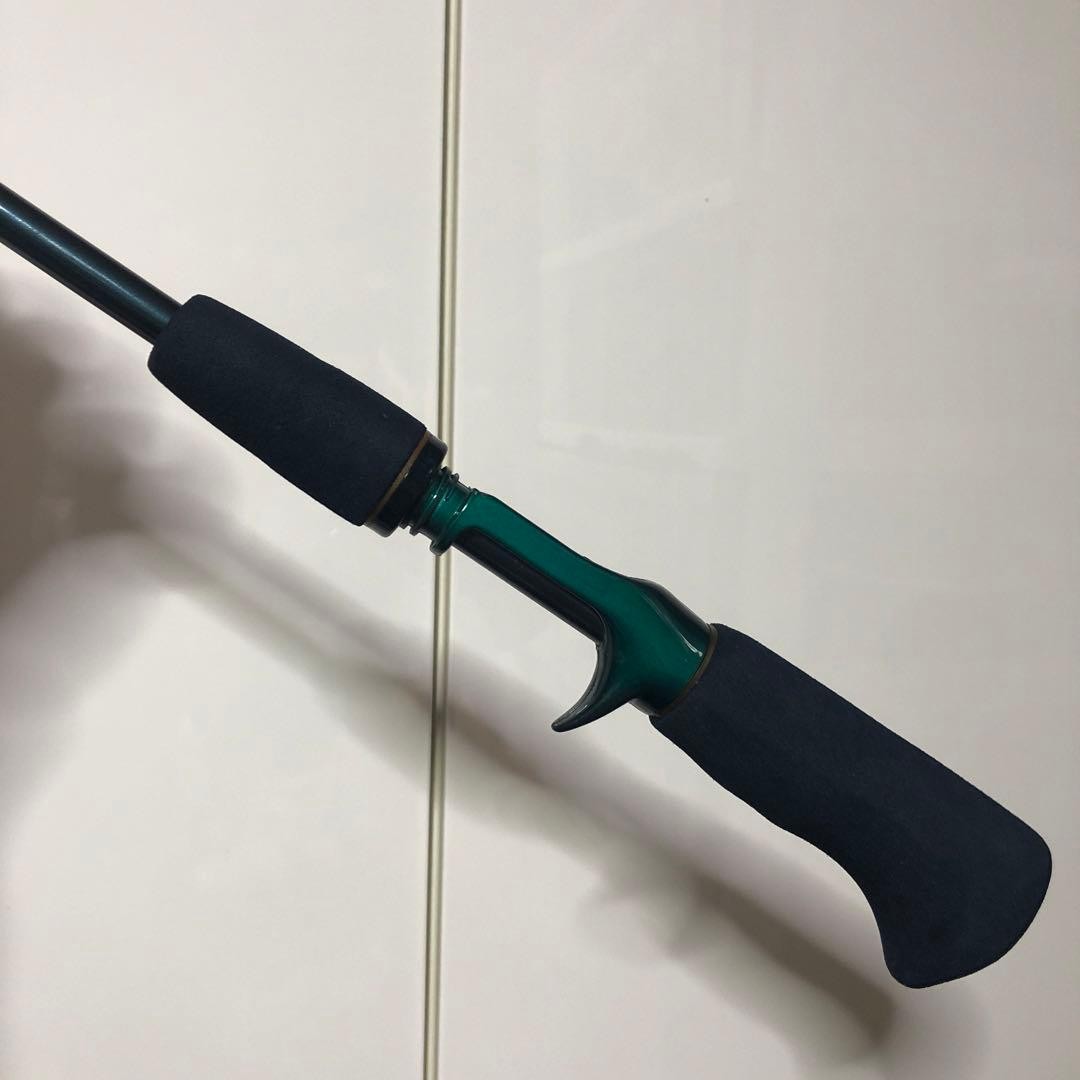 Bass Pistol Grip Rod 5’6″ Green Spongy Grip for Small Plug Fishing Used