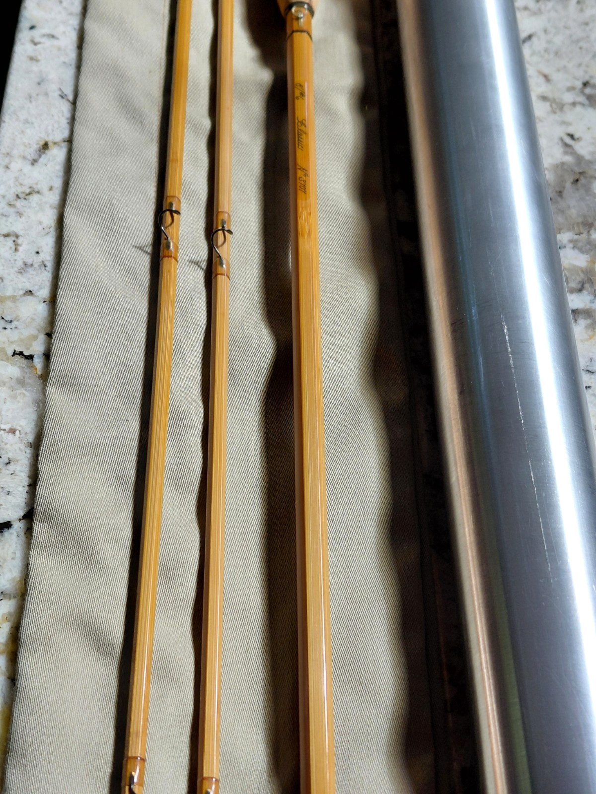Thomas & Thomas Classic 8″ 6wt 4.8 oz SN# 3707 Bamboo Fly Rod Excellent 97 %