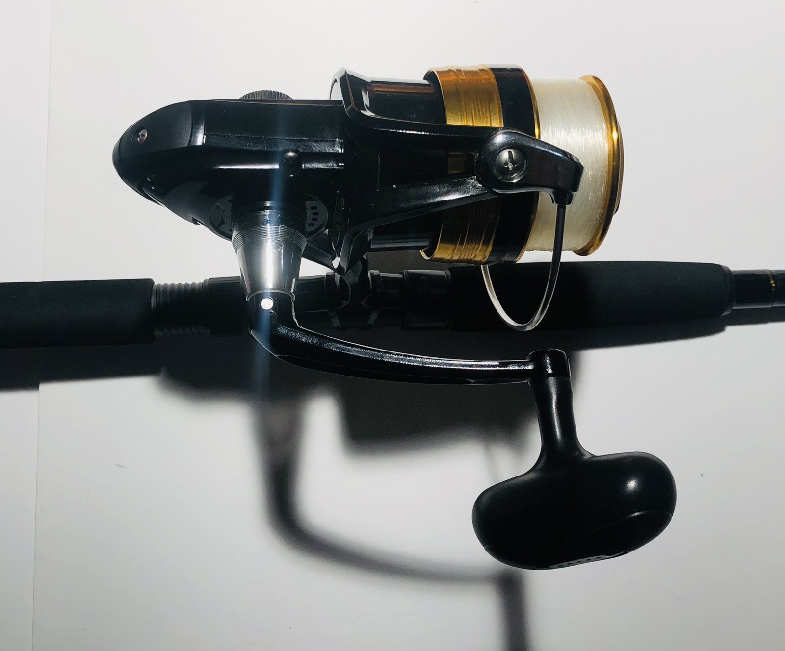 DAIWA D WAVE (DWA F802 MFS) 8’0″ 2 PC Med 12-25LB Spinning Rod & 4500 Reel New
