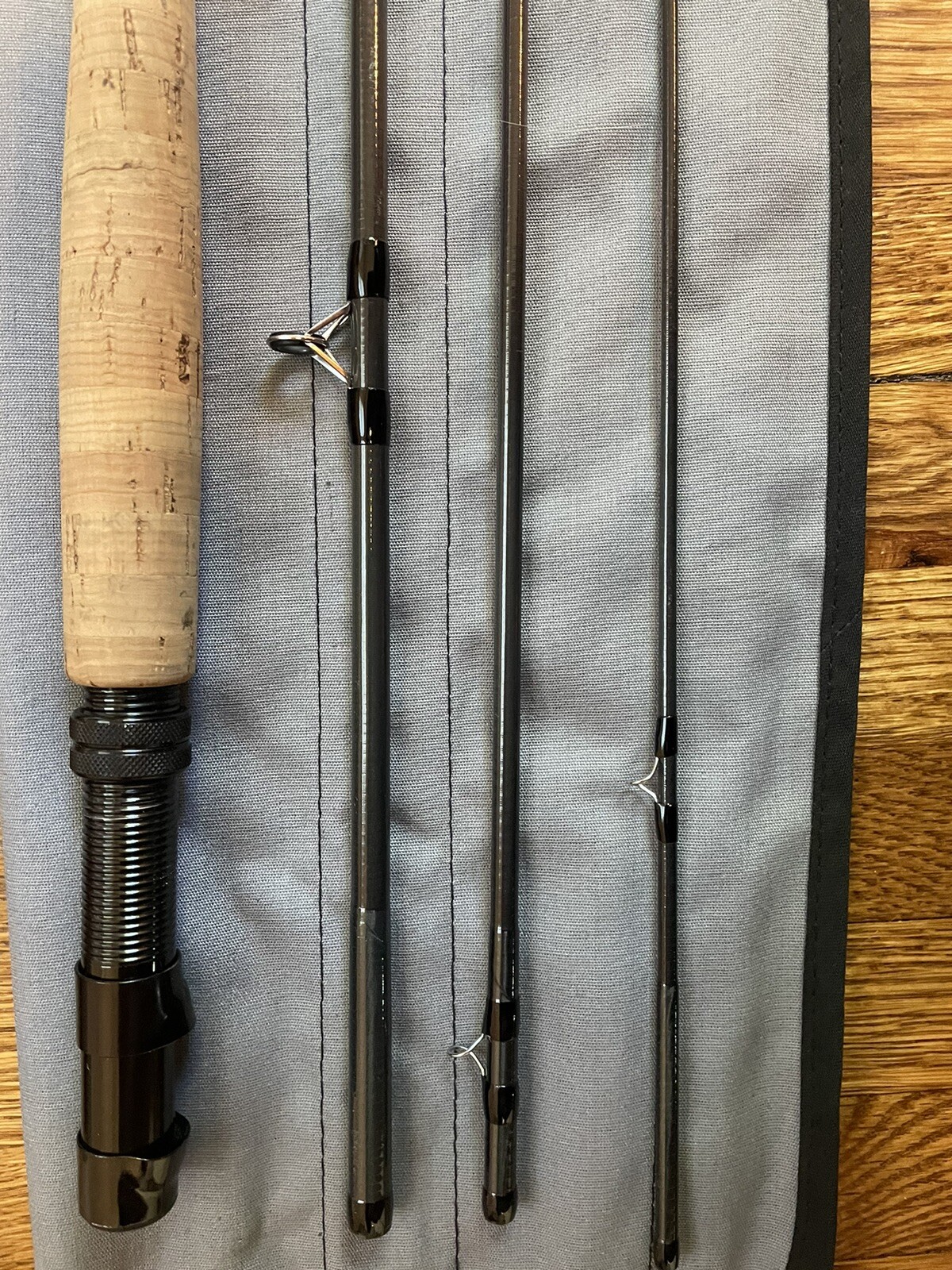 Sage 583-4 DS Graphite III #5-6 Line 8’3” 4-Piece Fly Rod Original Sock & Tube