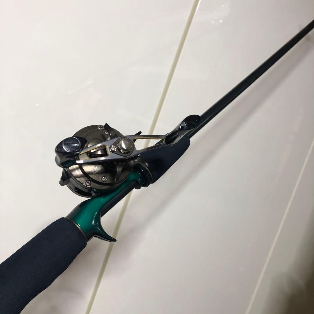 Bass Pistol Grip Rod 5’6″ Green Spongy Grip for Small Plug Fishing Used
