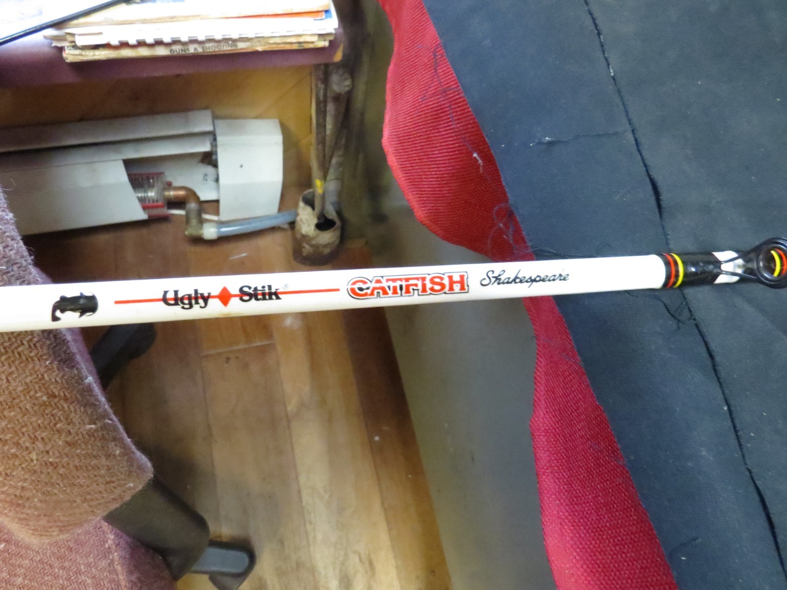 SHAKESPEARE CATFISH 7′ UGLY STICK SPINNING ROD One Piece, Very Nice!