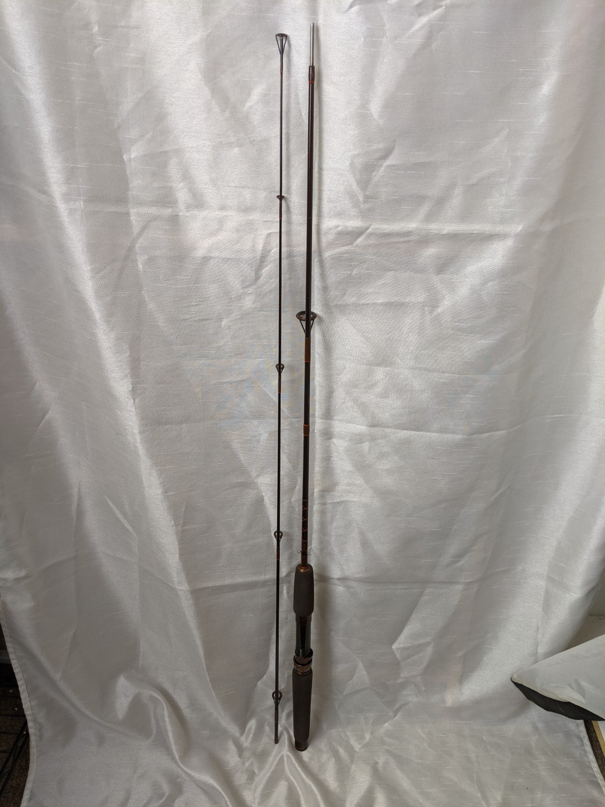 VINTAGE KUNNAN ADVANCED GRAPHITE COMPOSITE 2 PC SPINNING ROD w/ CADDY #2