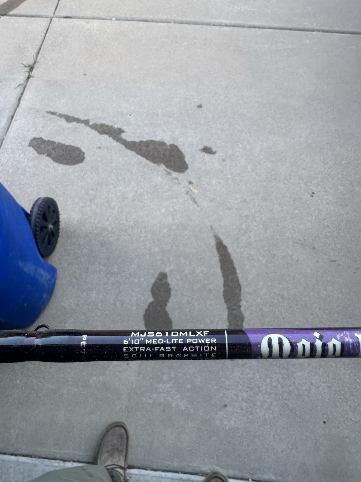 St. Croix Mojo Bass 6’10” MED-LITE Spinning Rod Graphite