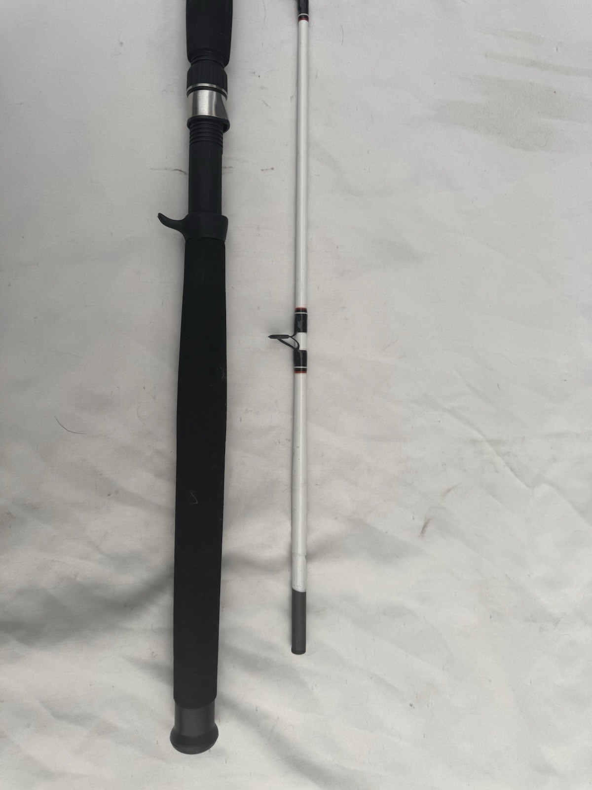 7’6” Two-Piece Medium Power Durable Fiberglass Big Game Casting Rod Fishing Rod