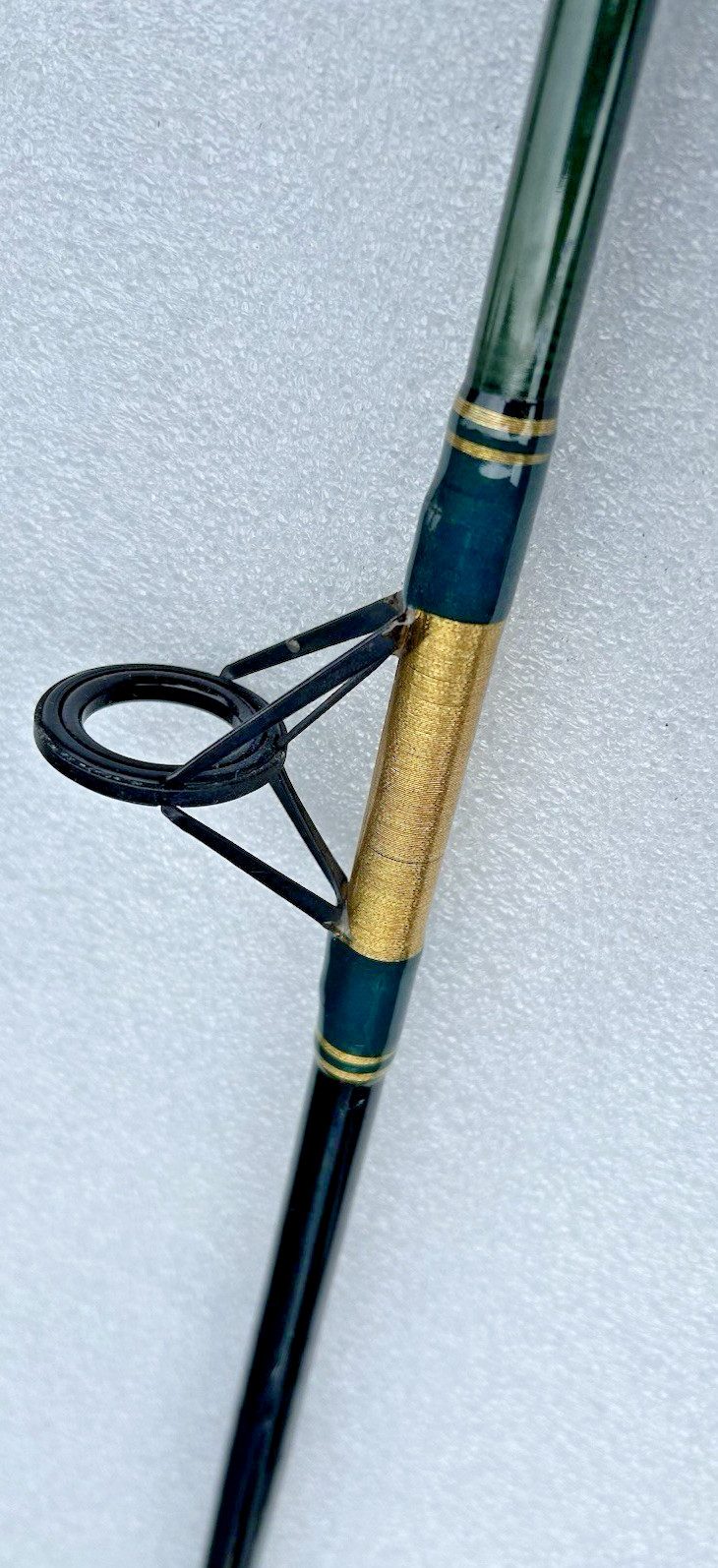 #1189 Used Vintage YAD 2 Piece Model # SSGS 9′ Medium Saltwater Spin Rod