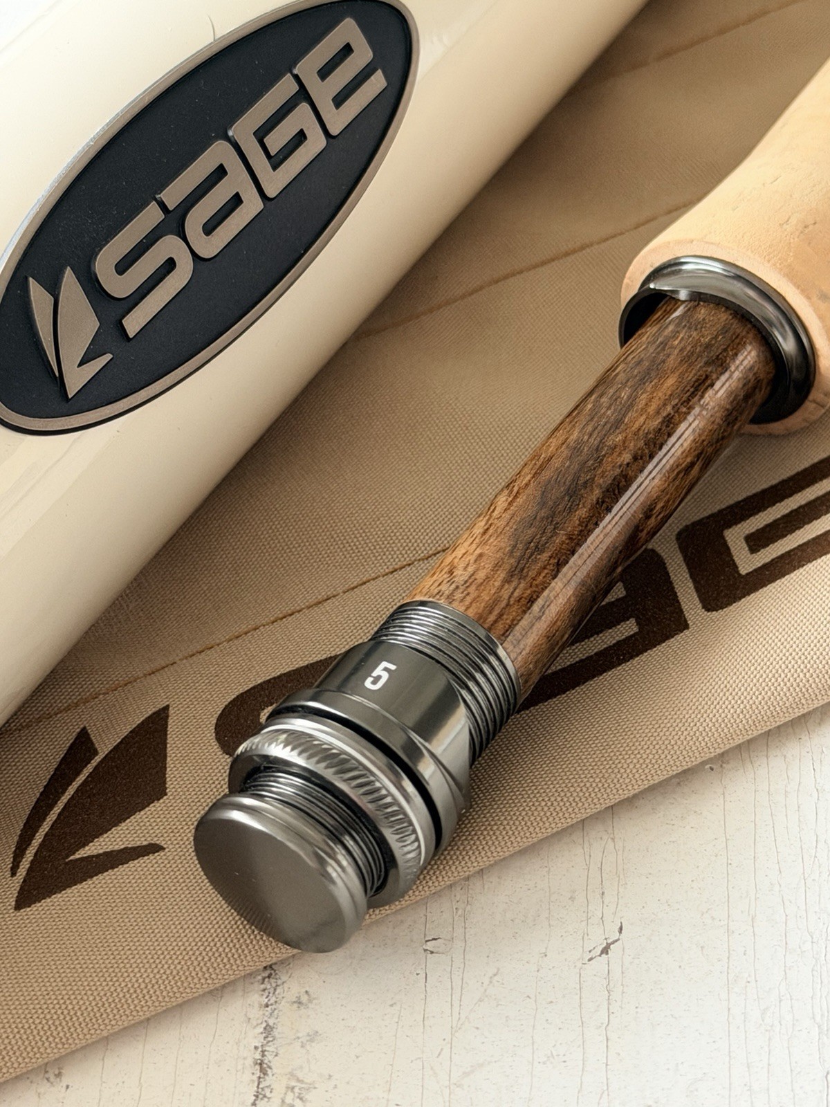 **BEAUTIFUL** 🔥 SAGE CLASSIC R8 5wt. 8’6”in FlyRod!!🔥~LEGENDARY~🔥
