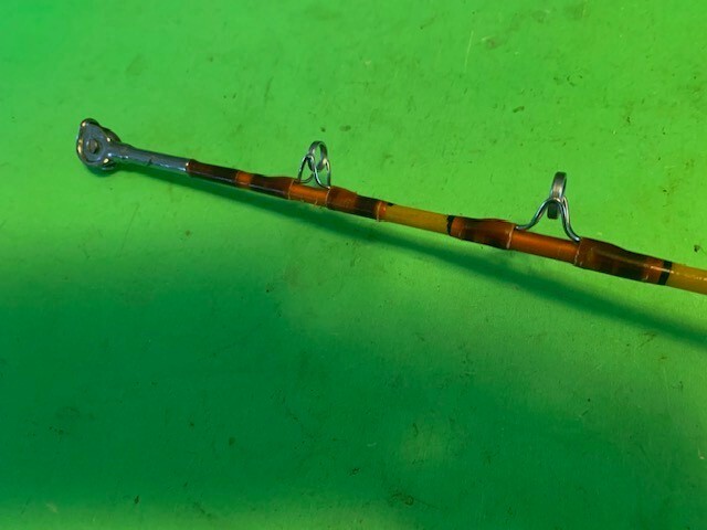 VINTAGE SABRE CALIFORNIAN 5 FOOT 6 INCH 30 TO 80 POUND RATED TROLLING FISHING RO