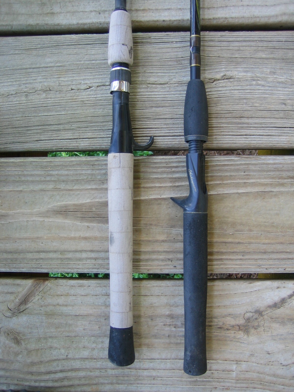 2 One Pc. Bait Casting Fishing Rods Shakespeare Xterra Bass Pro Shops Pro-Comp