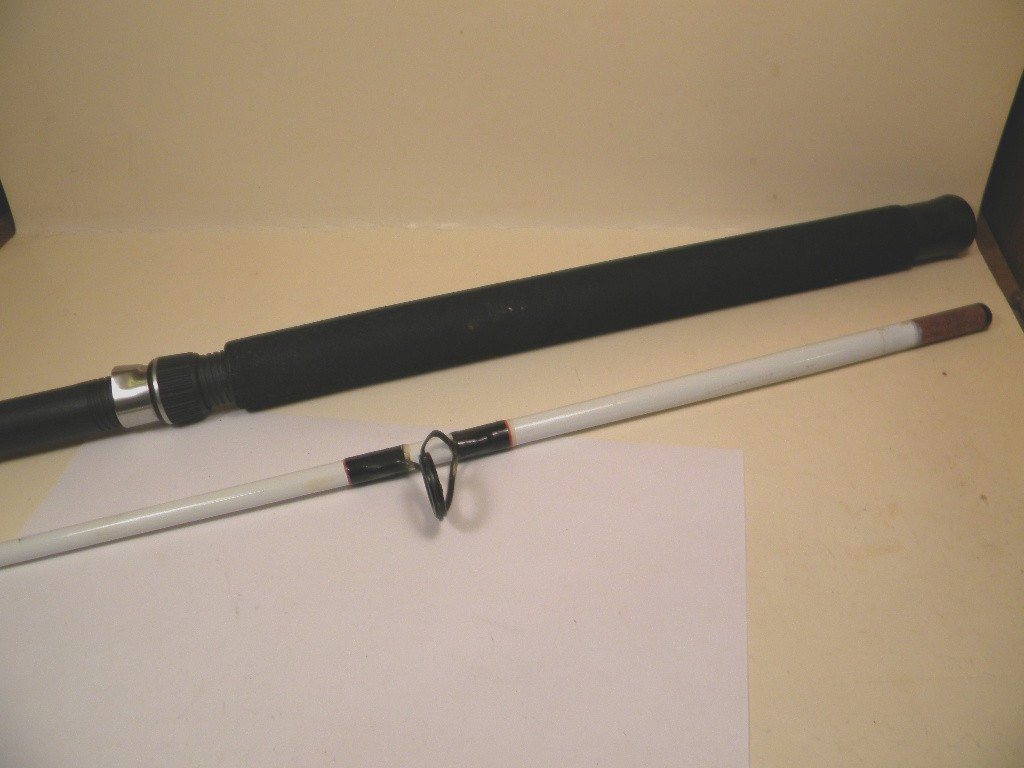 Wright & McGill Eagle Claw Surf Beast CRS200 8′ spinning rod
