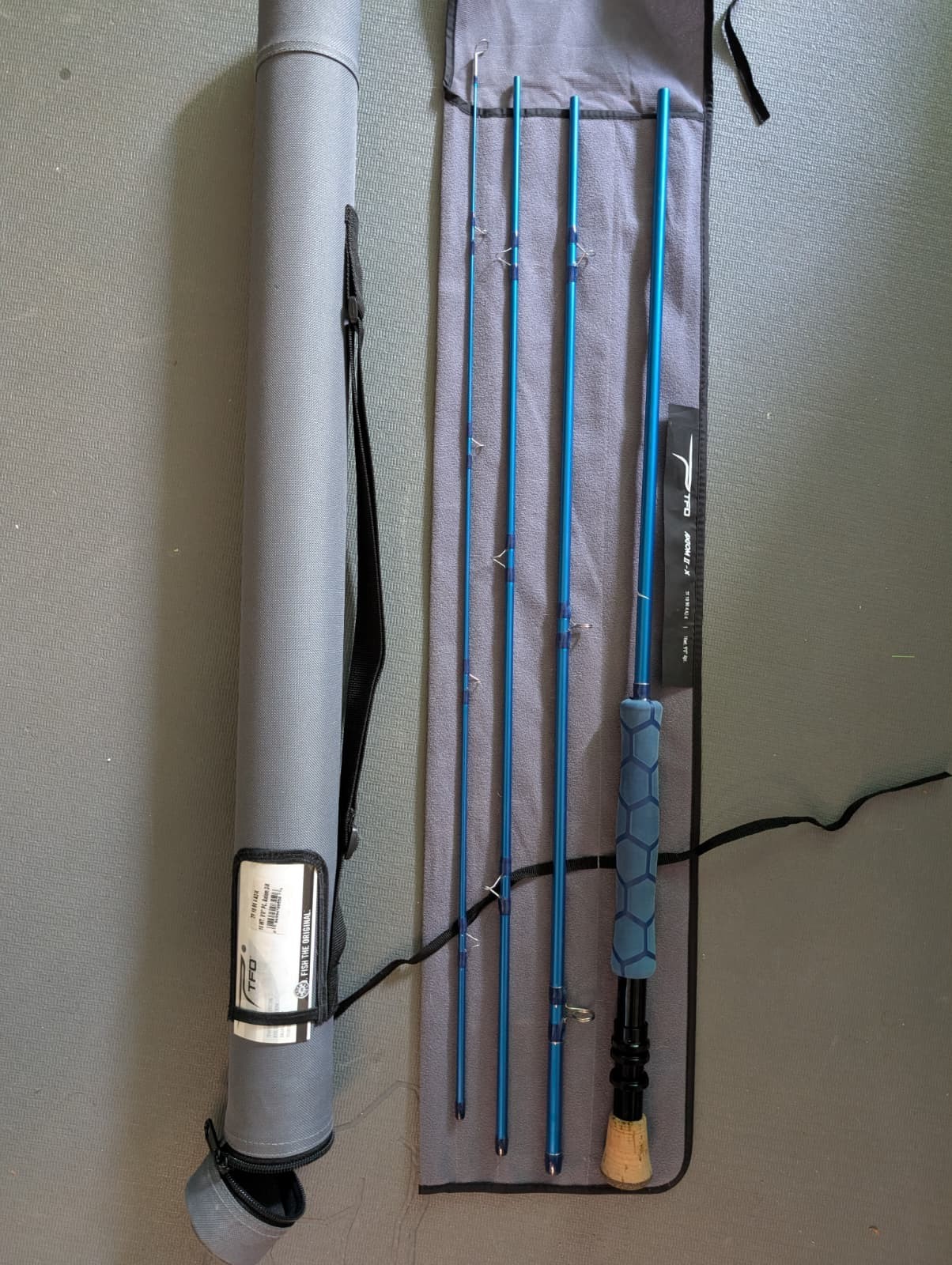 TFO axiom ii X, 9ft-10wt Fly rod, in excellent condition