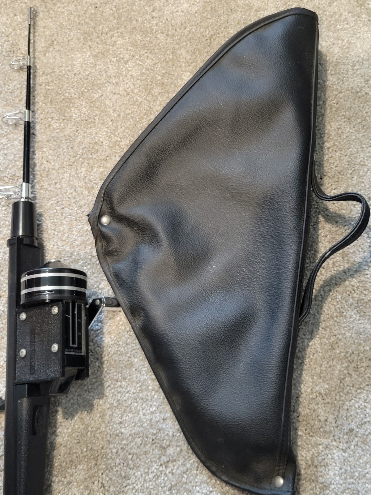 ST. CROIX 1970’s Extendable Fishing Rod W/ Carrying Bag (missing Range Finder)
